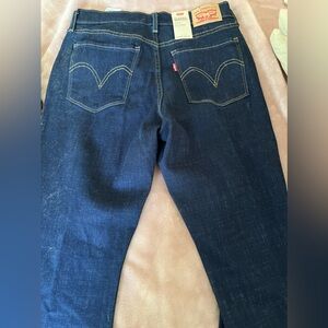 Levi’s classic bootcut NWT